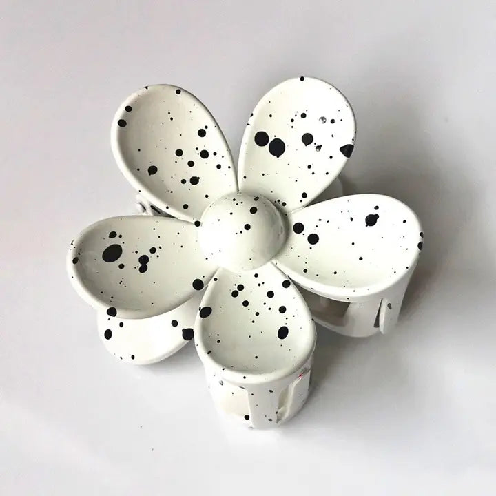 Daisy Flower Hair Claw Clip